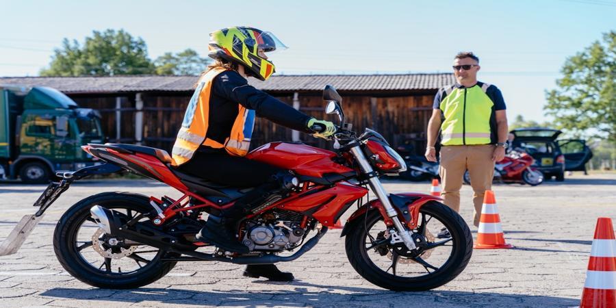 Motor Ehliyeti Alımı ve Sınıfları Üzerine Adım Adım Rehber