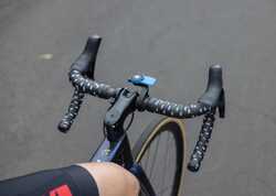 QUADLOCK BİSİKLET GİDONU TELEFON TUTUCU - Thumbnail