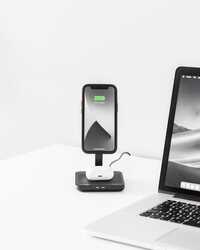 QUAD LOCK - QUADLOCK MAG UYUMLU ÇİFTLİ MASAÜSTÜ KABLOSUZ ŞARJ CİHAZI (1)