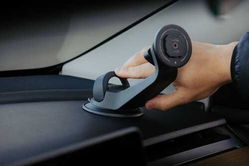 QUADLOCK ARAÇ İÇİ VANTUZLU TELEFON TUTUCU