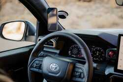 QUADLOCK ARAÇ İÇİ VANTUZLU TELEFON TUTUCU - Thumbnail